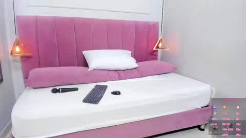 Megan  online show from November 25, 7:47 pm