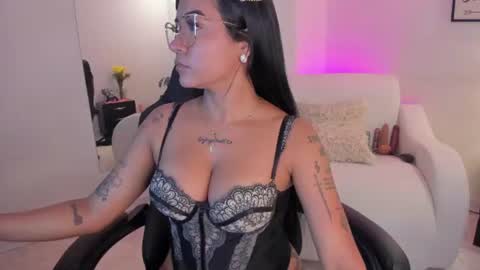 melan_owen online show from July 12, 2:51 pm