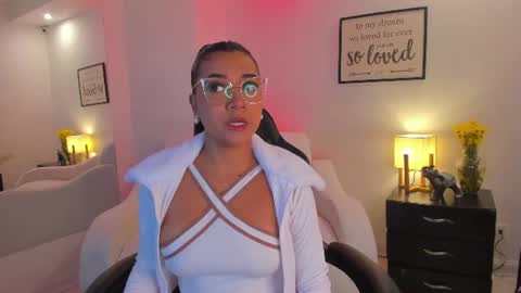 melan_owen online show from June 20, 11:03 am