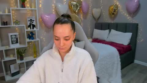 MelanieAlves online show from February 15, 1:43 pm