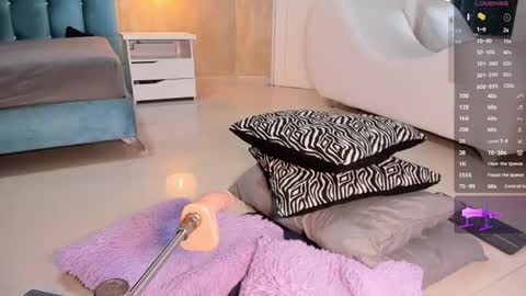        online show from September 28, 4:23 pm