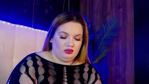 melanniebrown online show from February 10, 7:44 am