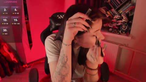 Ash online show from April 11, 8:56 pm