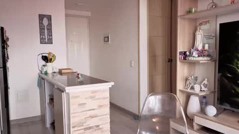 Melissa online show from February 12, 4:19 pm