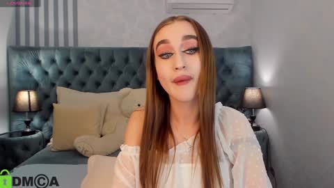 Melissa online show from December 7, 7:32 pm