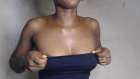 melissa_xx11 online show from June 13, 10:56 am