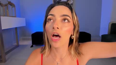 Snapshot of melissamoore_ chatting on October 21, 4:05 am Call me Meli online show from October 21, 4:05 am