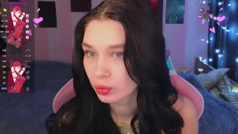 Snapshot of mella_freya chatting on December 11, 8:39 pm Freya IM NONUDE online show from December 11, 8:39 pm