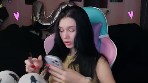 Snapshot of mella_freya chatting on February 2, 10:06 pm Freya IM NONUDE online show from February 2, 10:06 pm