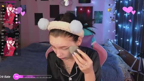 Snapshot of mella_freya chatting on December 8, 8:15 pm Freya IM NONUDE online show from December 8, 8:15 pm