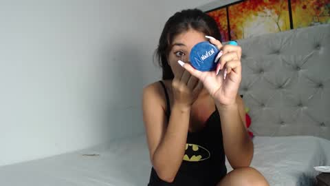 melody phillips online show from December 19, 9:51 am