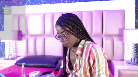     online show from April 7, 8:22 pm