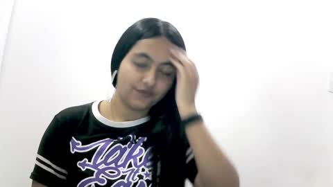 Snapshot of melodyqueen_ chatting on October 2, 2:05 am melodyqueen_ online show from October 2, 2:05 am