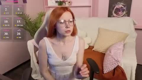 memymee_ online show from June 28, 1:23 am