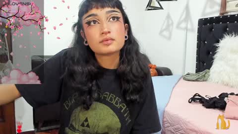 Snapshot of meow_mota chatting on January 20, 8:07 pm Valentina online show from January 20, 8:07 pm