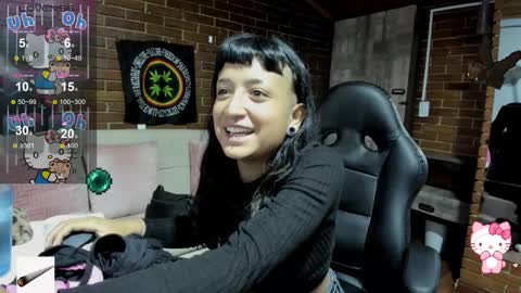 Snapshot of meow_mota chatting on October 15, 8:44 pm Valentina online show from October 15, 8:44 pm