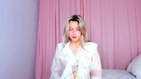 Lilu online show from October 22, 2:16 am