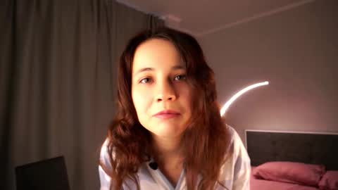 Snapshot of meridithmanfra chatting on November 1, 5:44 am Monika online show from November 1, 5:44 am