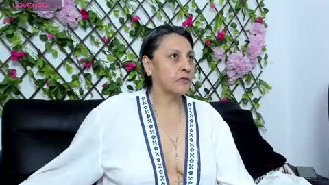Snapshot of merlyna_goldens chatting on October 20, 11:41 pm My next birthday is December 11th. online show from October 20, 11:41 pm