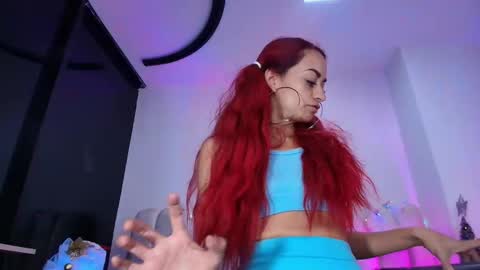 Emi online show from December 16, 7:31 pm