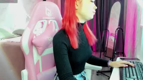 Mia  GMT7 Mon Tue Wen Thur 1000am-0300pm Sat 0300am-0900am online show from January 13, 1:00 am