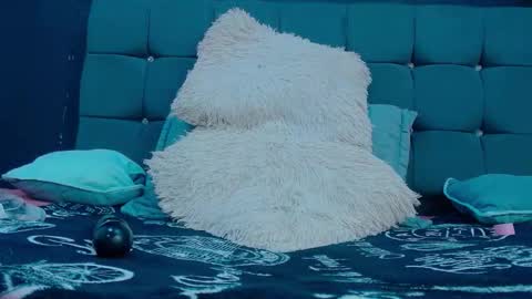 C A L L  M E  M I A  online show from November 13, 4:00 am