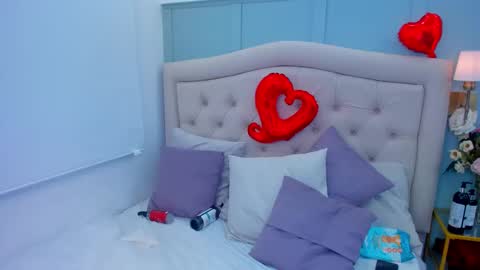 Mia online show from September 20, 10:19 pm