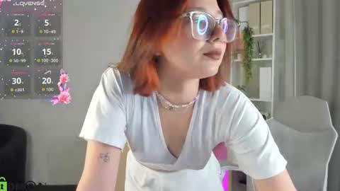 mia_e1fie online show from June 22, 1:21 am