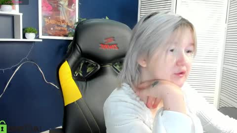Mia online show from May 28, 3:04 am
