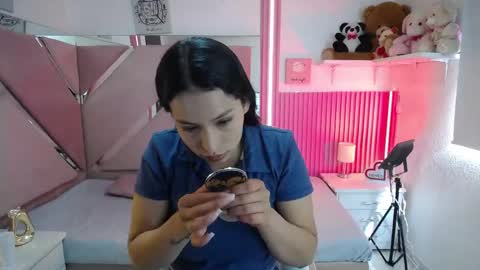 mia_garcia28 online show from May 18, 1:28 pm