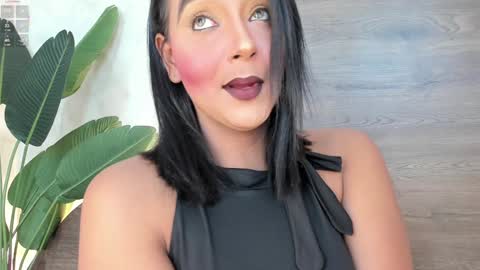 Snapshot of mia_lacy chatting on February 1, 7:44 pm mia_lacy online show from February 1, 7:44 pm