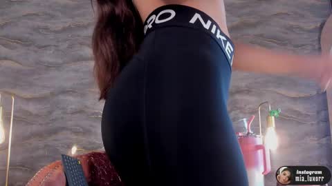 mia_luxor online show from March 5, 11:39 am