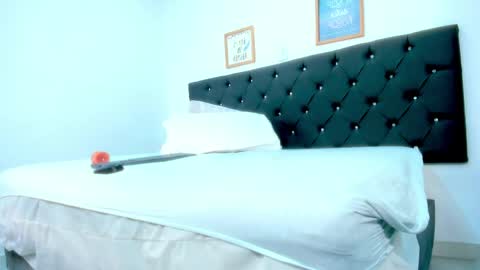 mia_monrou online show from April 15, 12:49 pm