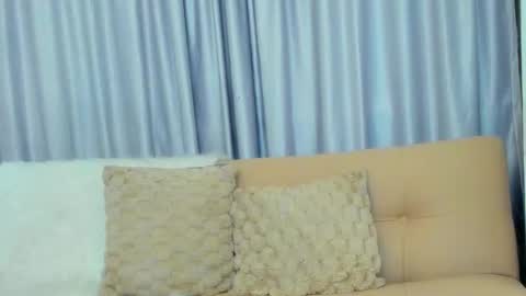 Mia online show from February 17, 12:37 pm