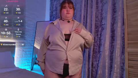 Sweet Mia online show from April 19, 6:10 pm