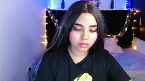 Mia  online show from December 30, 4:18 pm