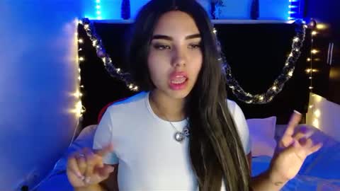 Mia  online show from December 26, 1:54 pm