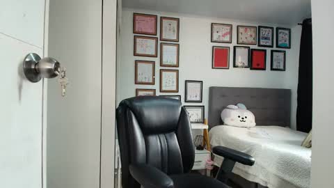 Mia Sepulveda online show from March 28, 7:24 pm