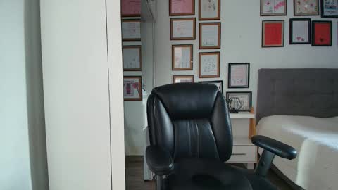 Mia Sepulveda online show from March 29, 7:35 pm