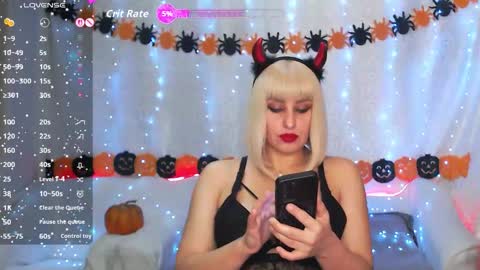 Snapshot of mia_sunn chatting on October 25, 8:11 am mia_sunn online show from October 25, 8:11 am