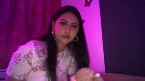 Mia online show from March 21, 9:20 pm