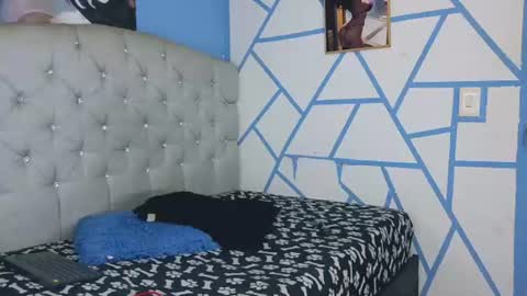 mia_thompson_0 online show from June 29, 1:55 pm