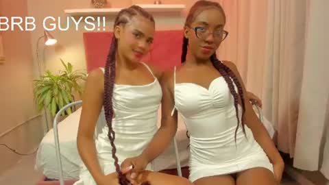 Mia online show from June 22, 11:40 am