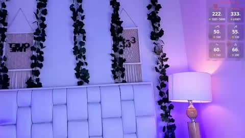 Mia online show from March 8, 11:58 am