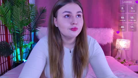 Miaa Peach online show from January 15, 9:20 pm