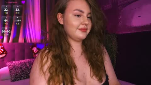 Miaa Peach online show from December 11, 9:34 pm