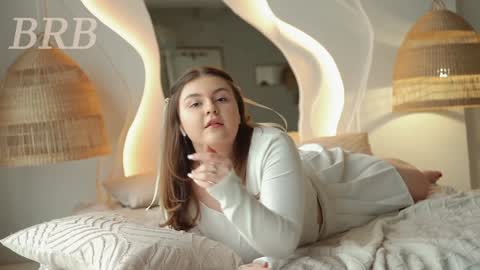 Miaa Peach online show from December 22, 9:31 pm