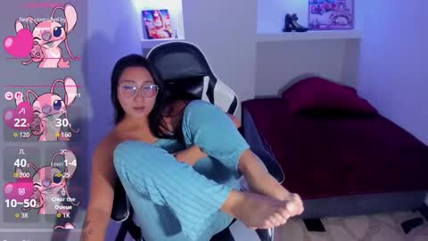       online show from March 10, 8:24 pm