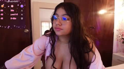 miaa_smiith1 online show from February 15, 2:44 pm