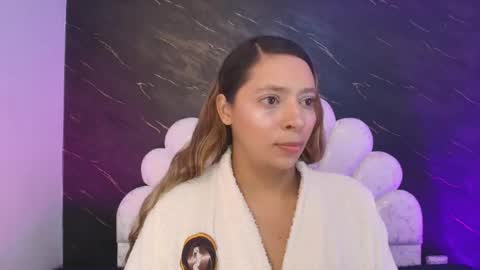 Mia online show from April 13, 12:06 pm